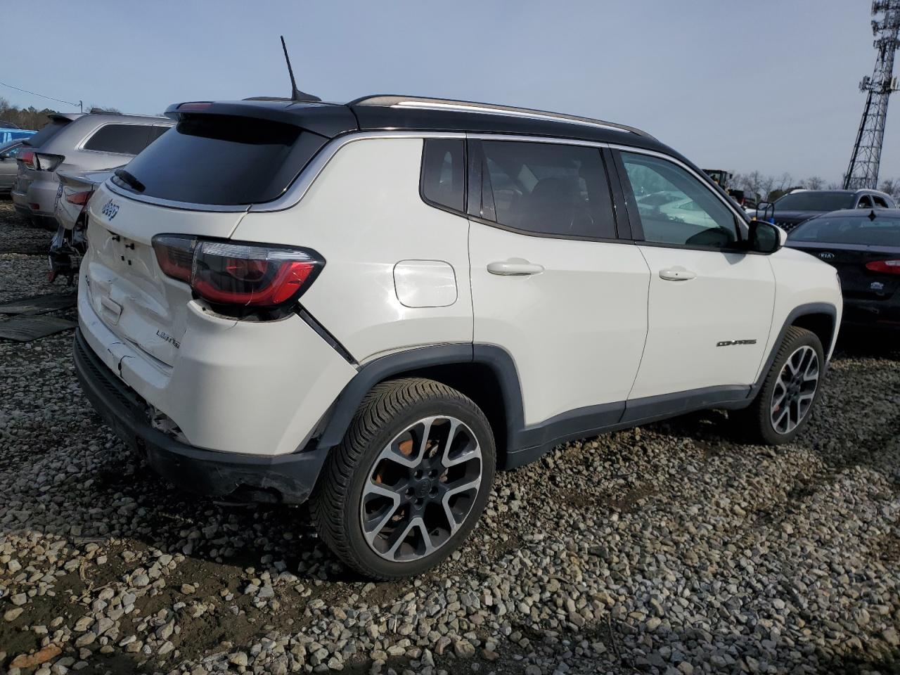 2017 Jeep Compass - Image 3