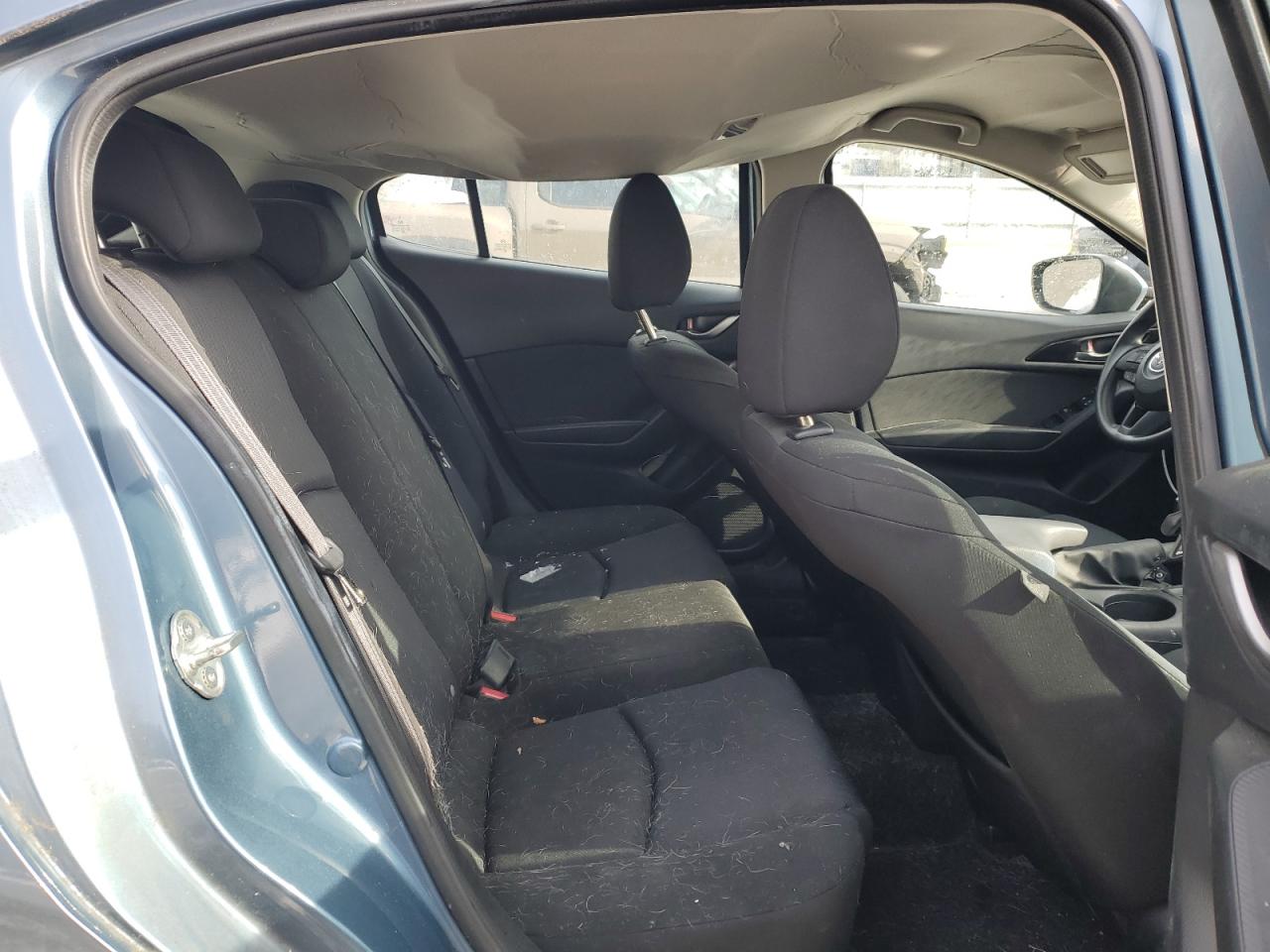 2014 Mazda 3 - Image 10