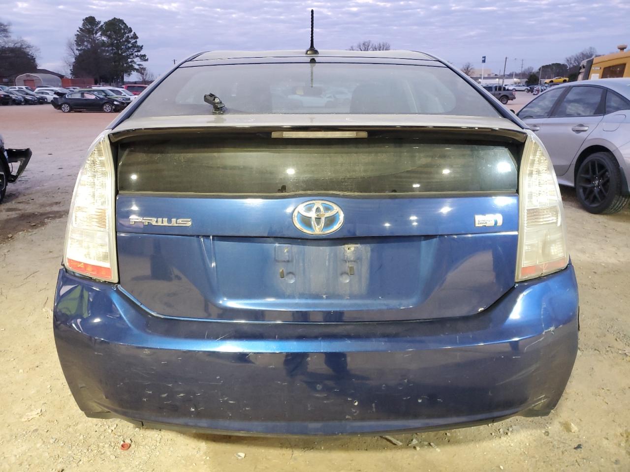 2011 Toyota Prius - Image 6
