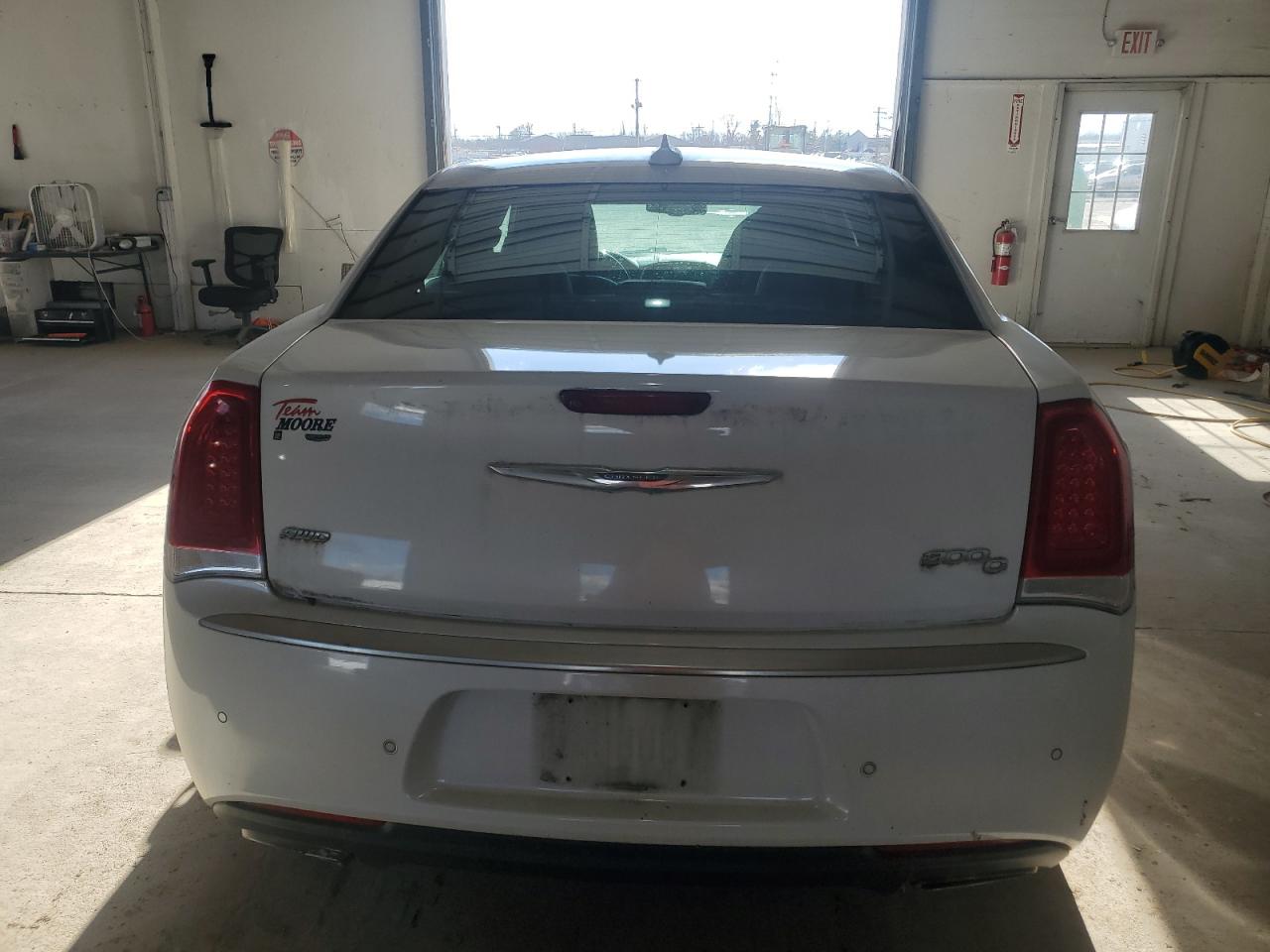2015 Chrysler 300 - Image 6