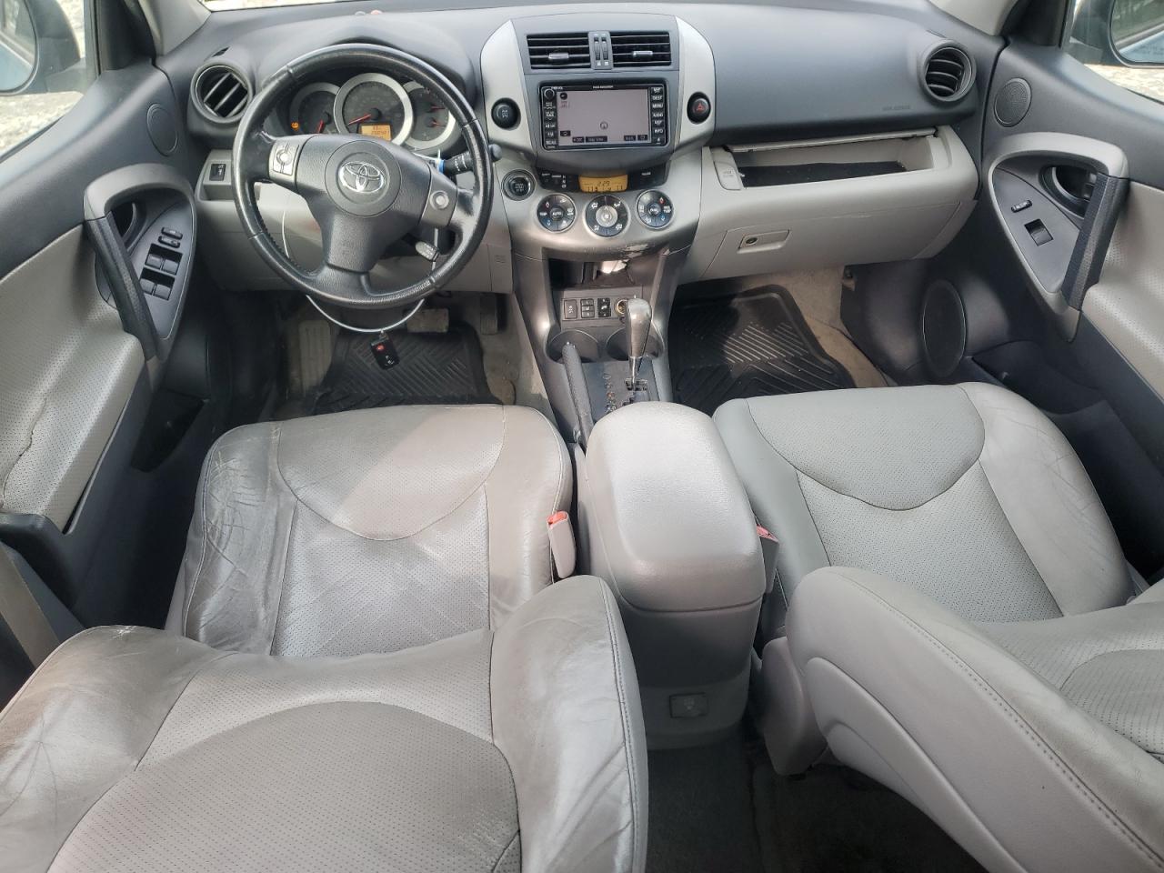 2011 Toyota RAV 4 - Image 8