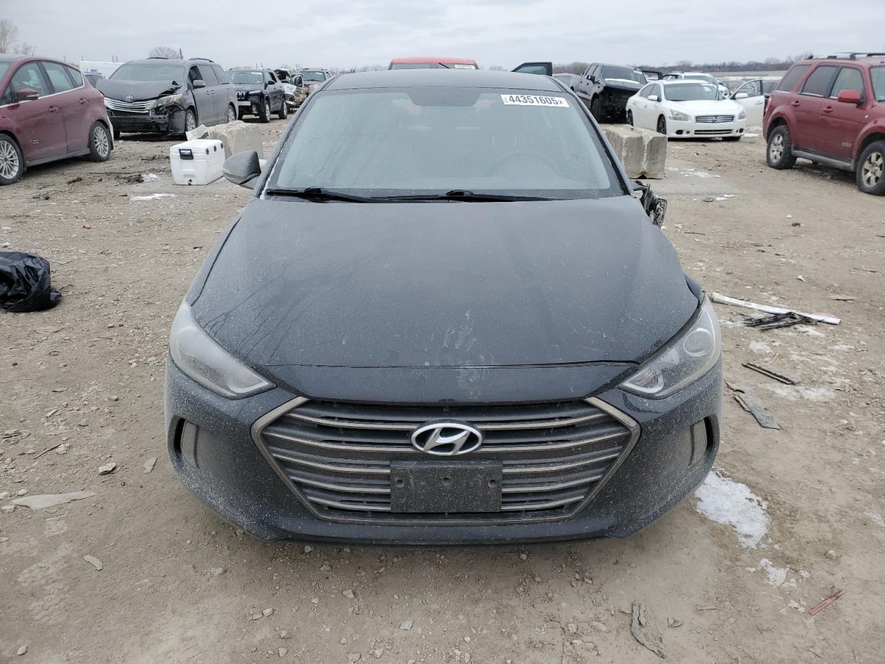 2017 Hyundai Elantra - Image 5