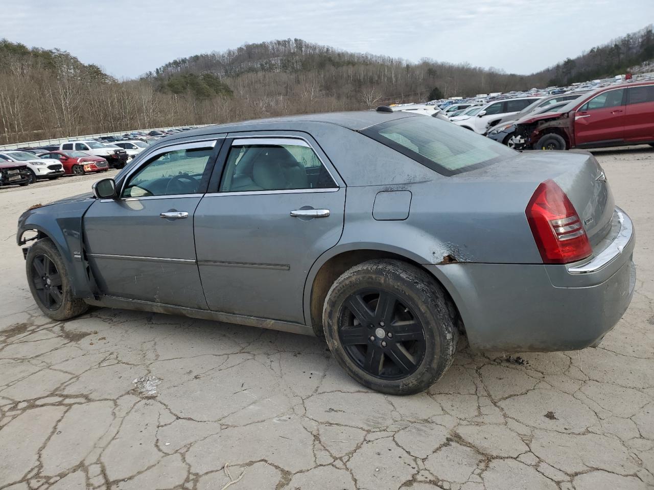 2006 Chrysler 300 - Image 2
