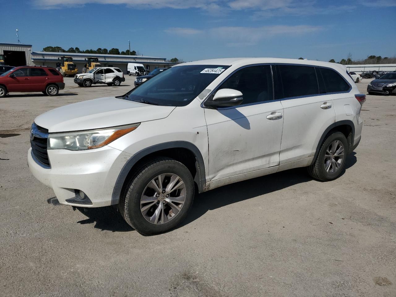 2015 Toyota Highlander - Image 1