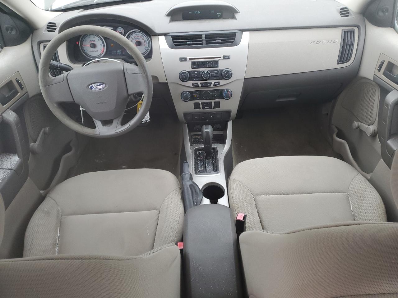 2010 Ford Focus - Image 8