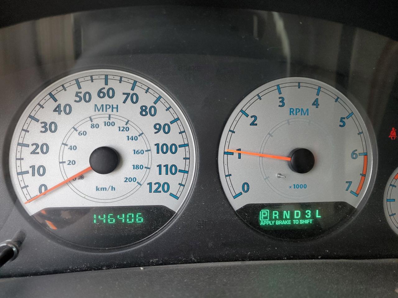 2006 Chrysler Town & Country - Image 9