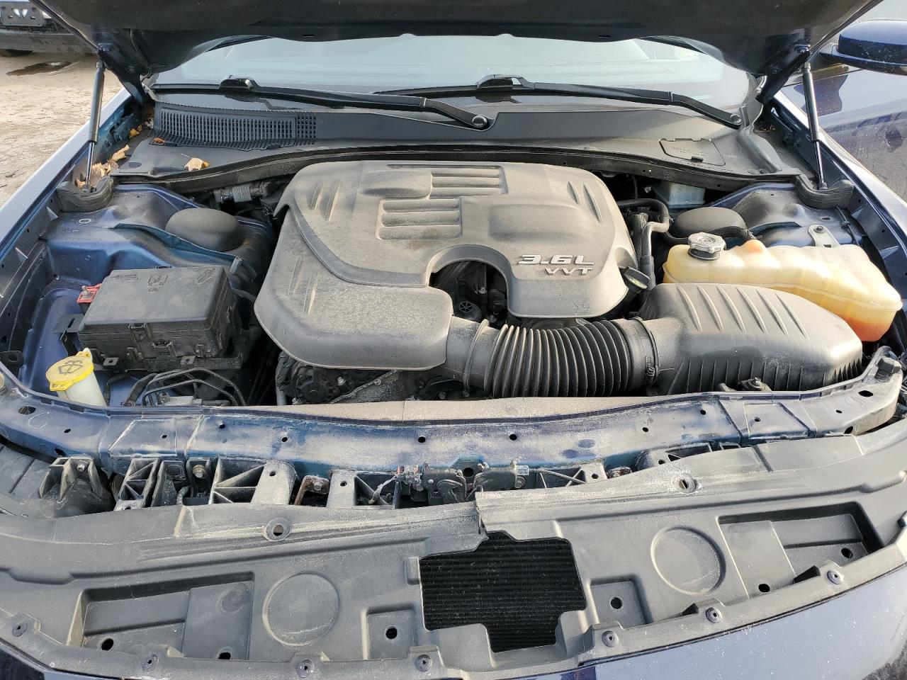 2017 Chrysler 300 - Image 13