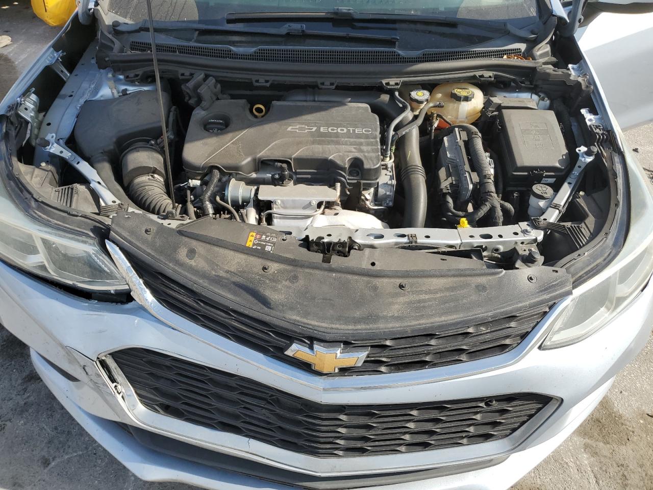 2017 Chevrolet Cruze - Image 12
