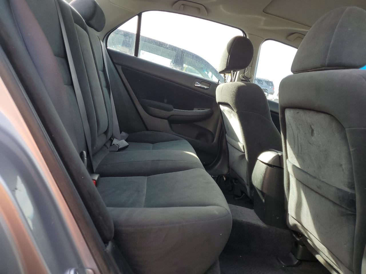 2004 Honda Accord - Image 11