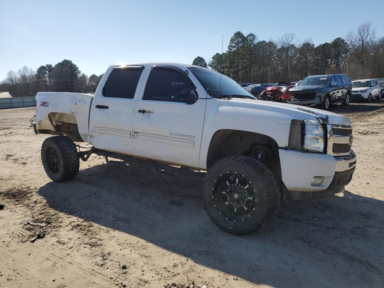 2011 Chevrolet Silverado - Image 4