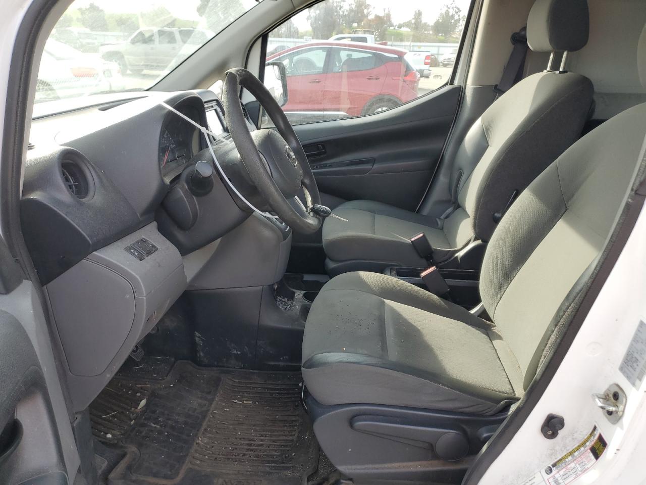 2014 Nissan NV - Image 7