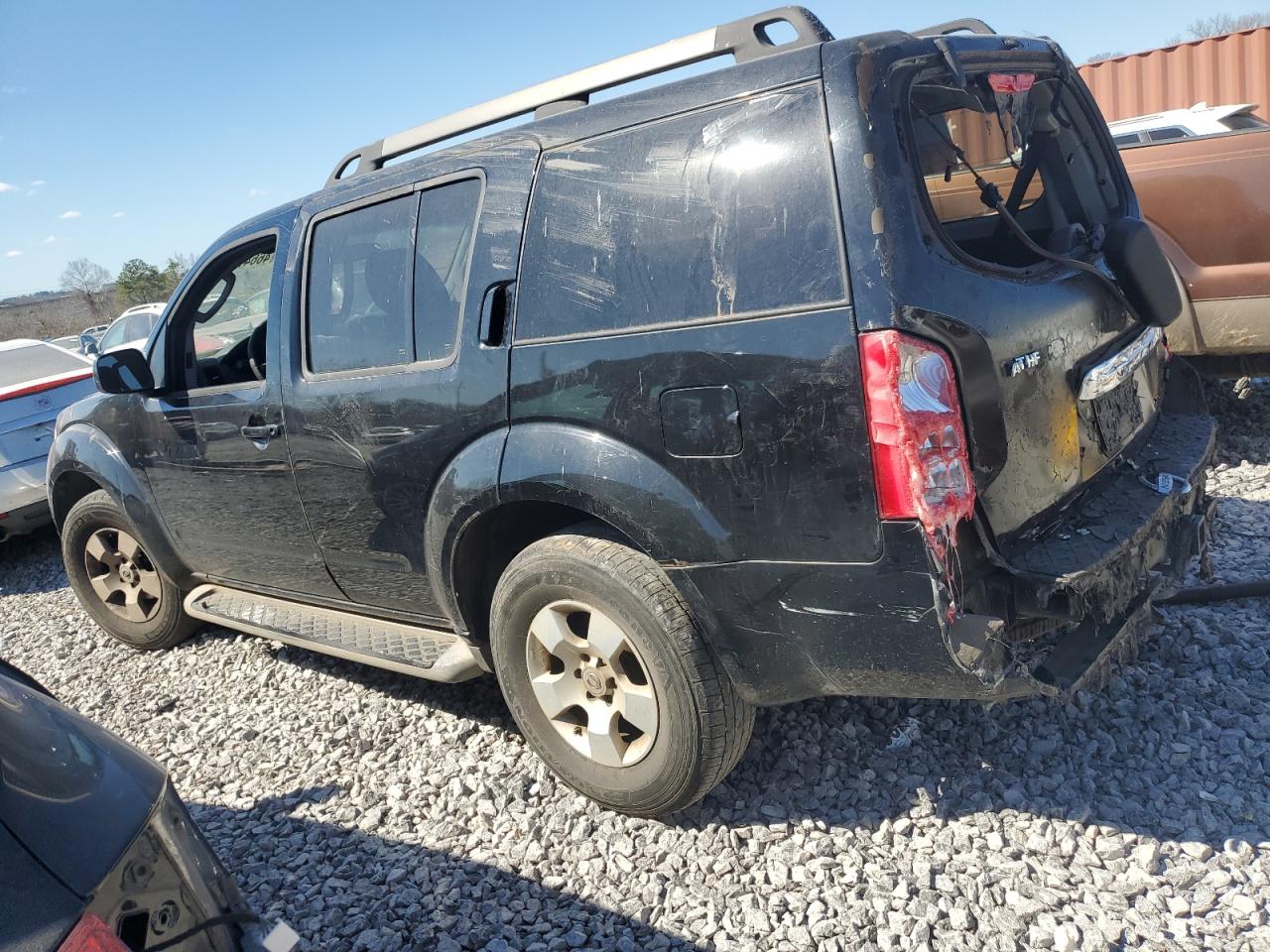 2011 Nissan Pathfinder - Image 2