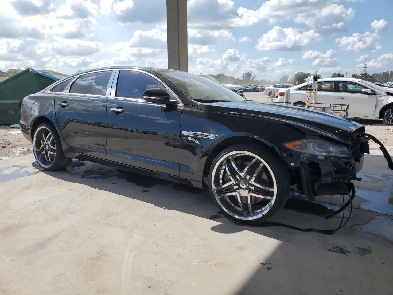 2016 Jaguar XJ - Image 4