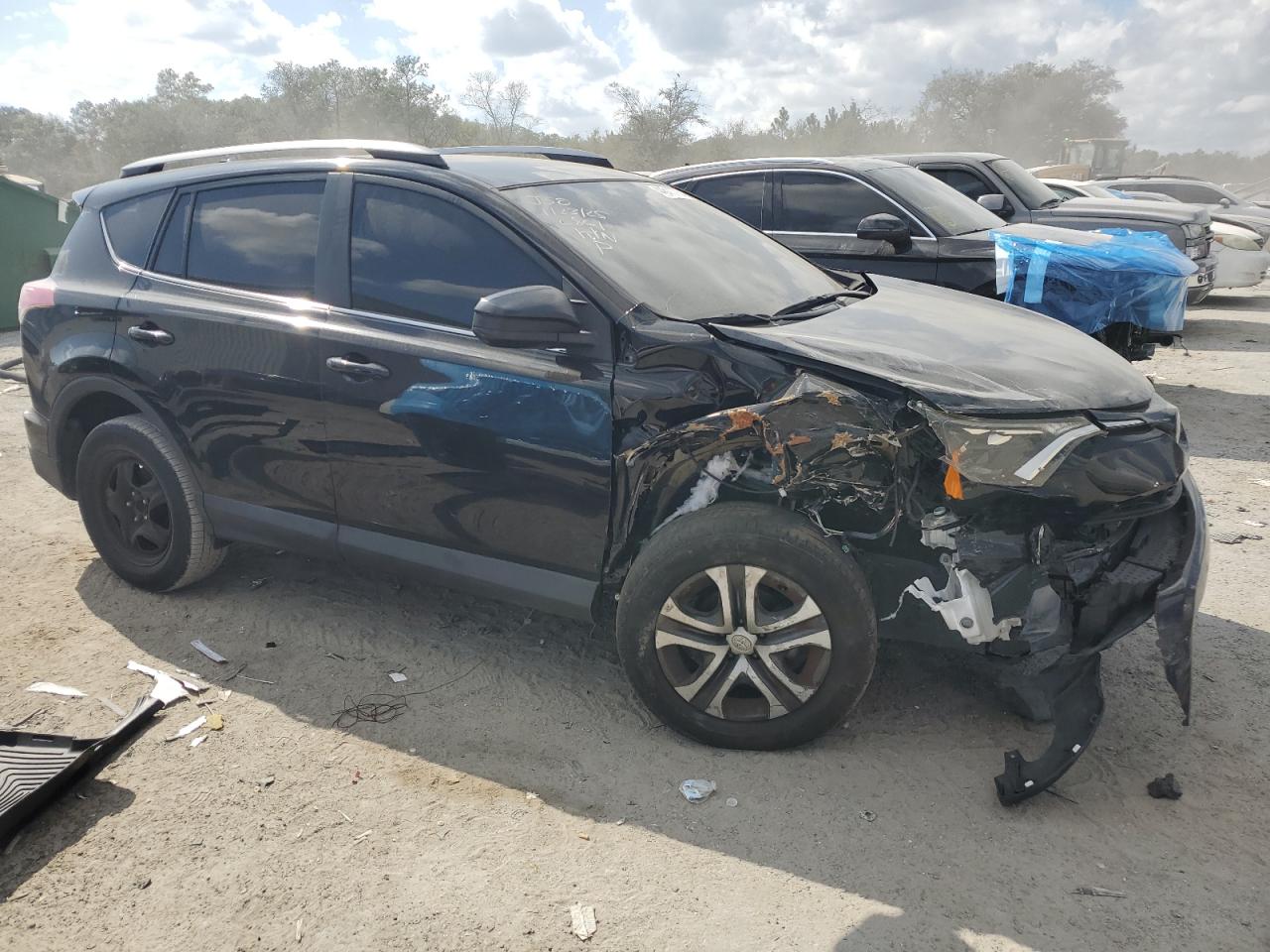 2017 Toyota RAV 4 - Image 4