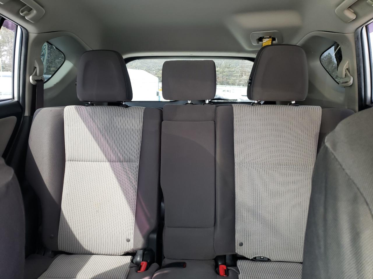 2015 Toyota RAV 4 - Image 10
