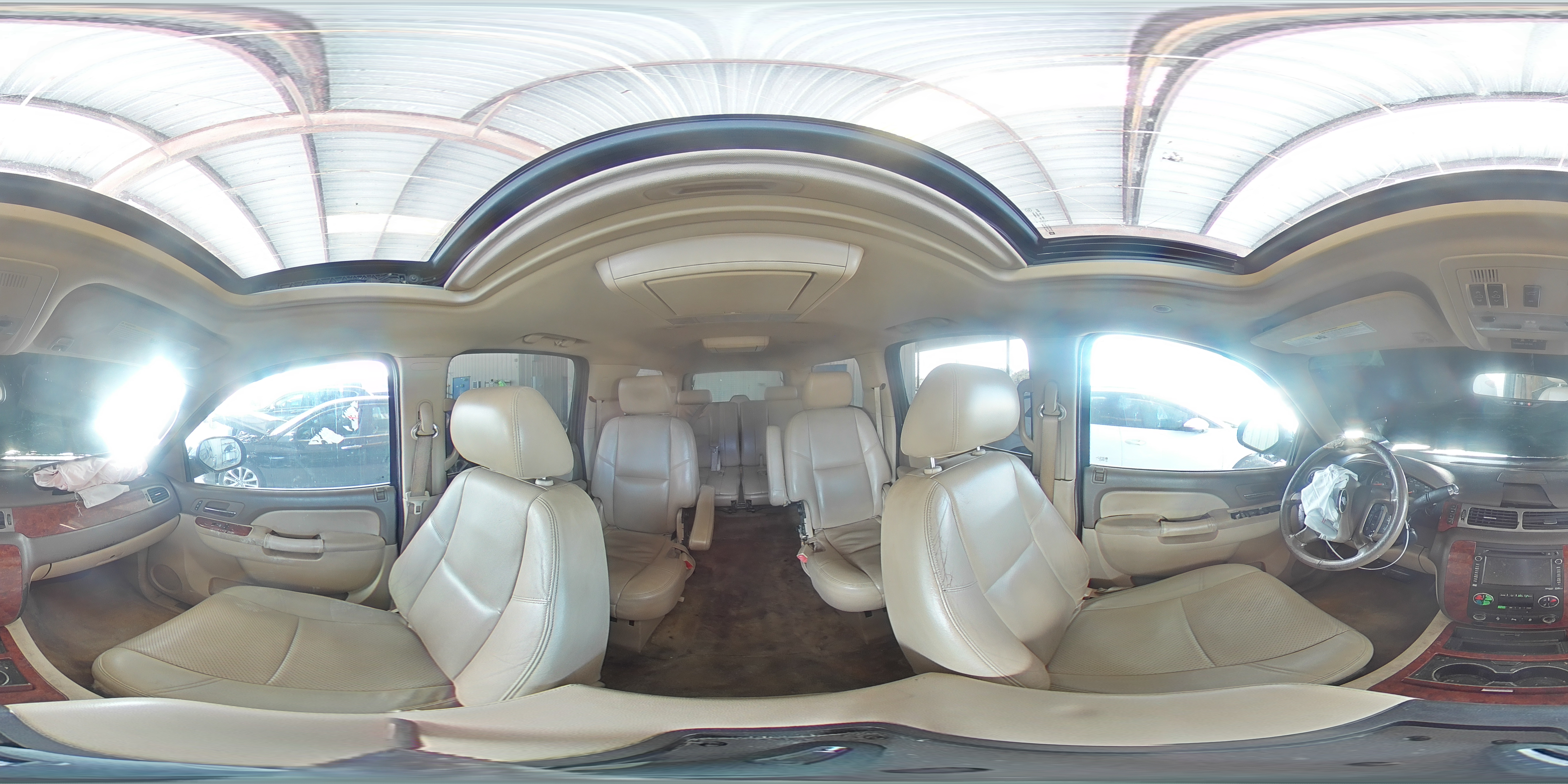 2013 Chevrolet Suburban - Image 15