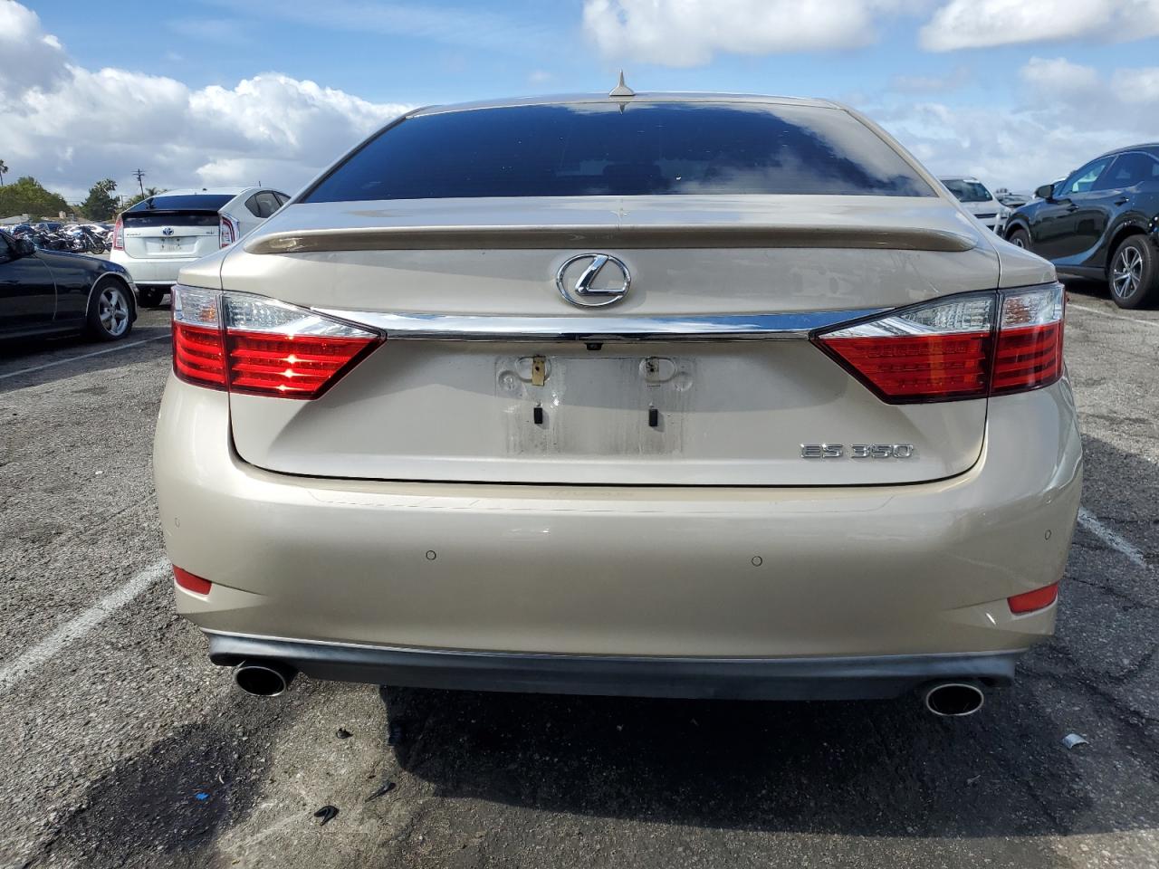 2014 Lexus ES - Image 6