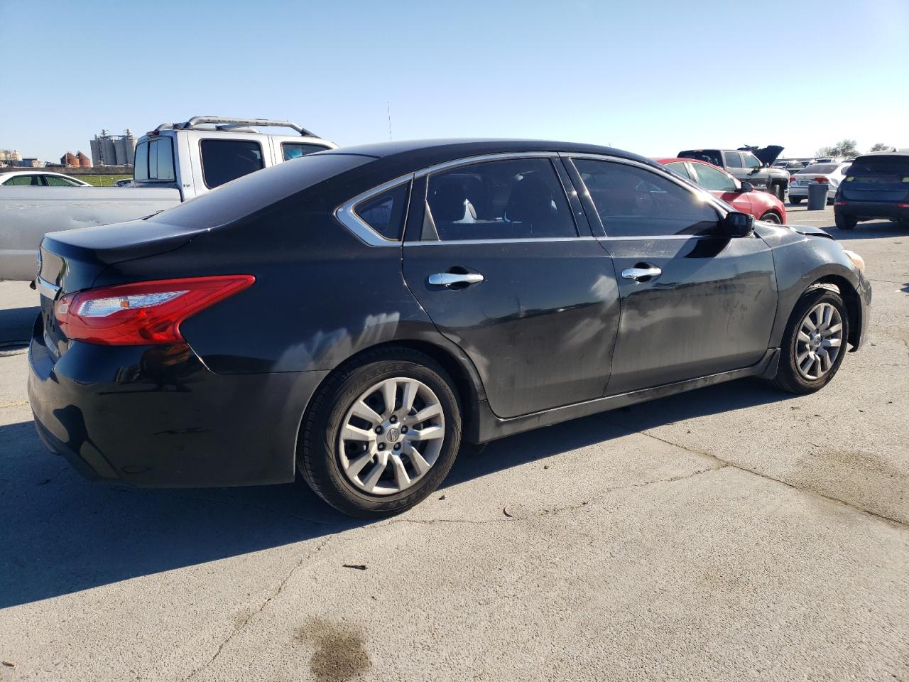 2017 Nissan Altima - Image 3