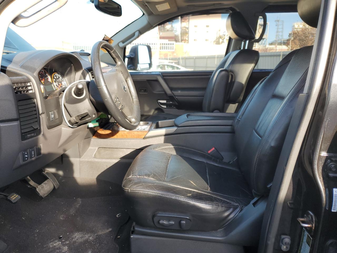2012 Nissan Titan - Image 7