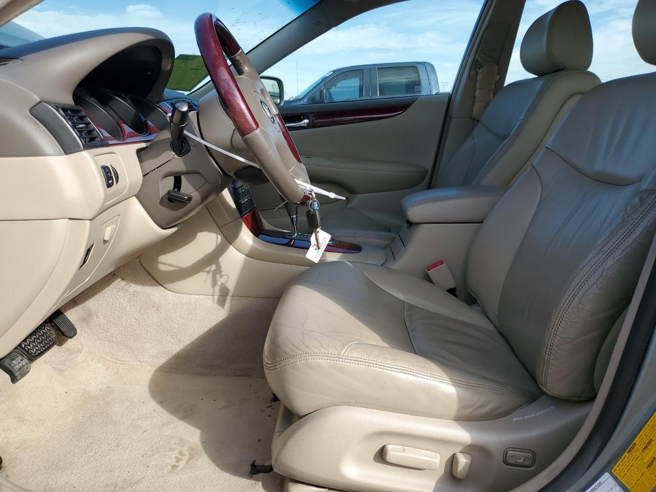 2003 Lexus ES - Image 7