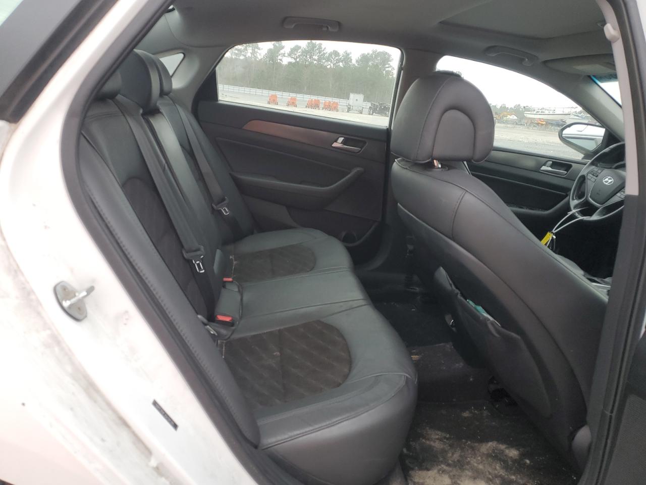 2016 Hyundai Sonata - Image 10