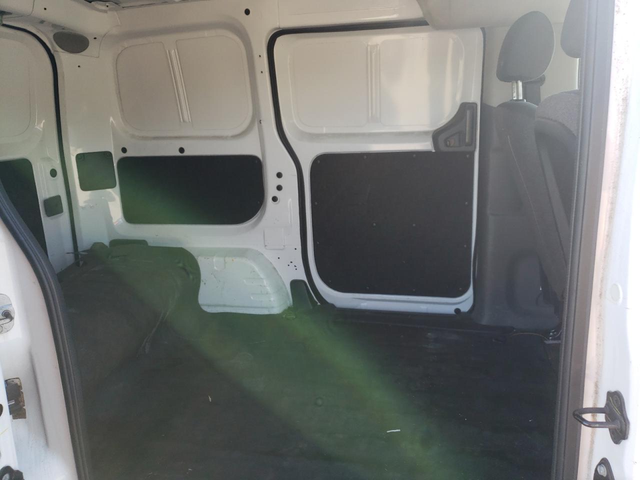 2015 Nissan NV - Image 11