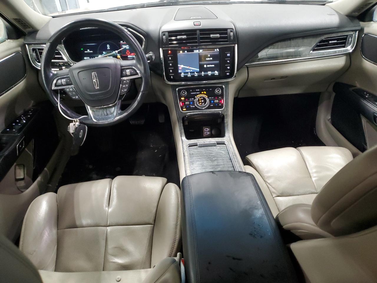 2017 Lincoln Continental - Image 8