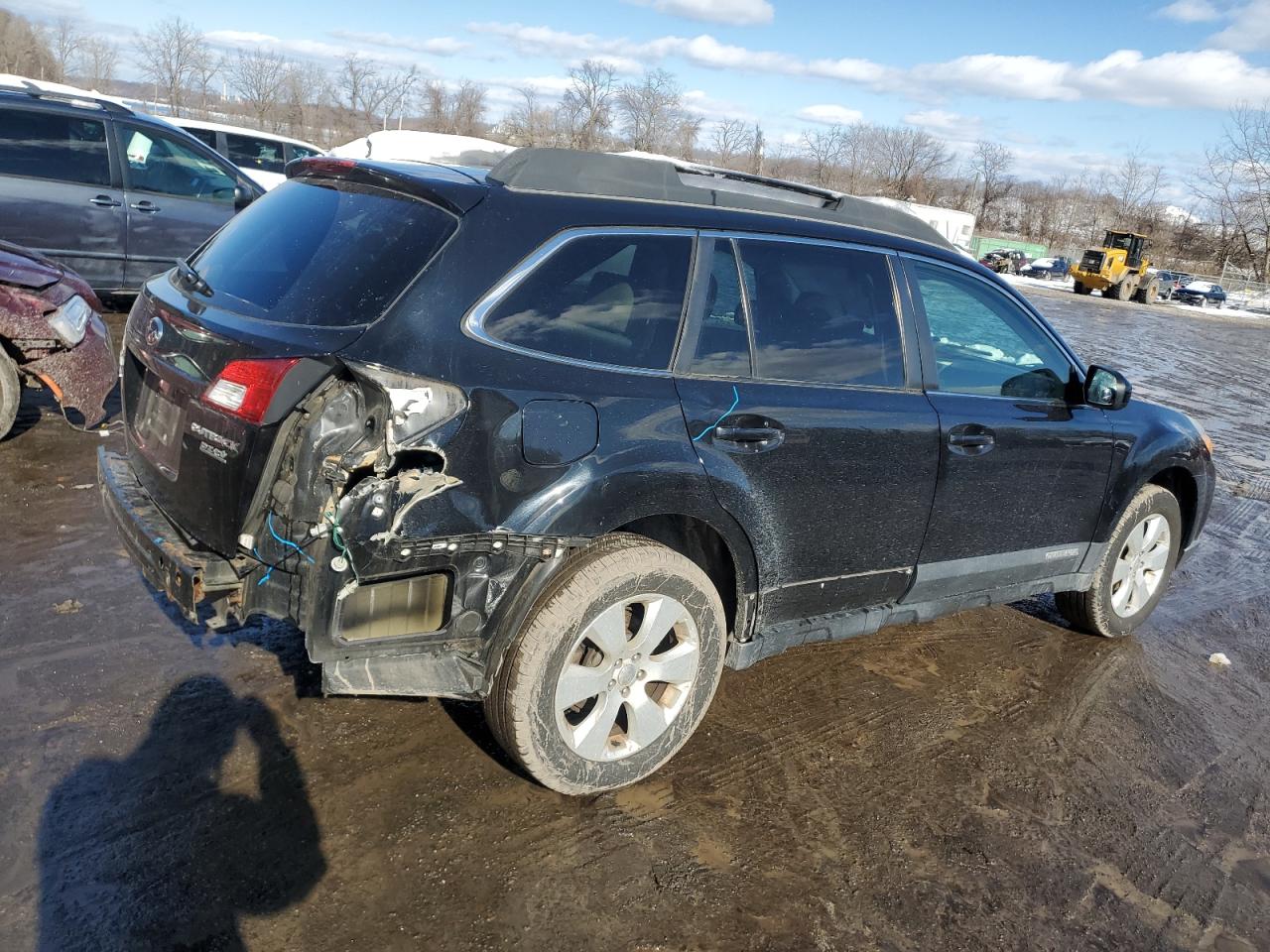 2010 Subaru Outback - Image 3