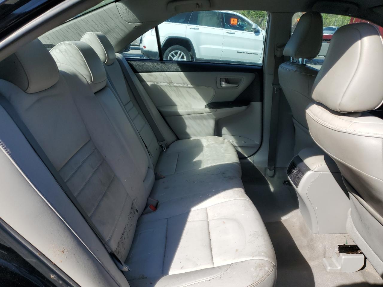 2016 Toyota Camry - Image 10