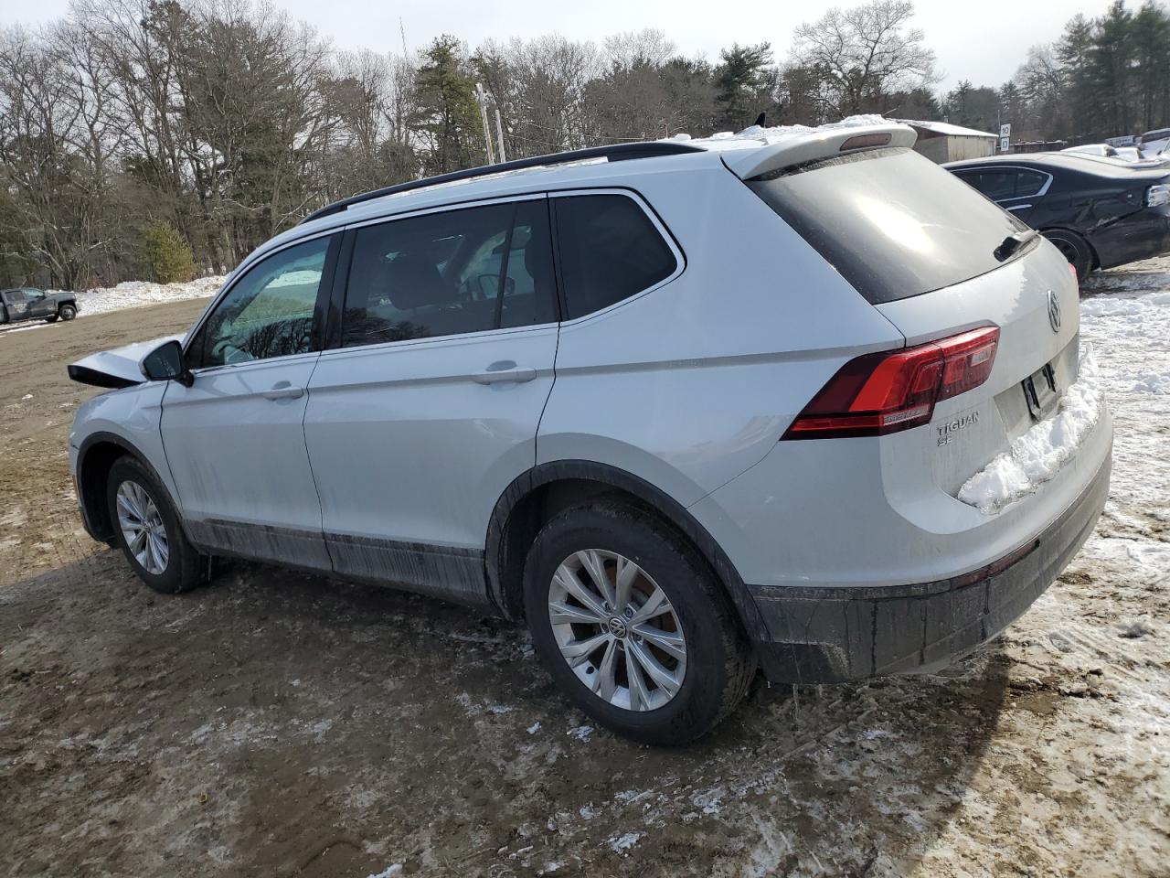 2019 Volkswagen Tiguan - Image 2