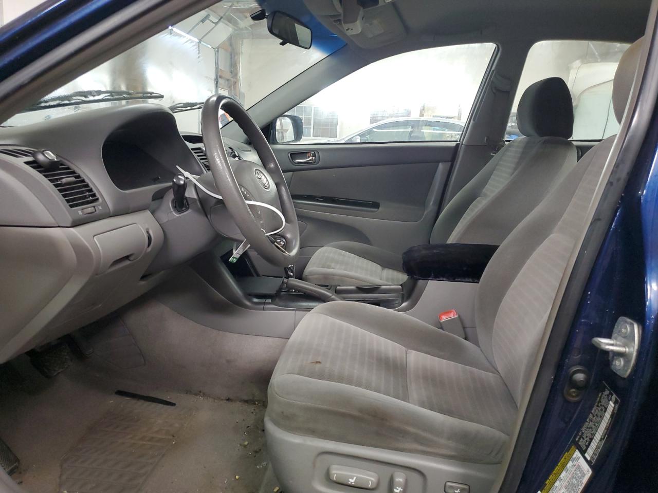 2005 Toyota Camry - Image 7