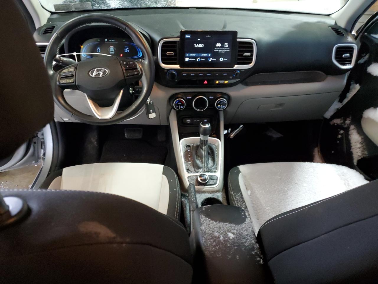 2023 Hyundai Venue - Image 8