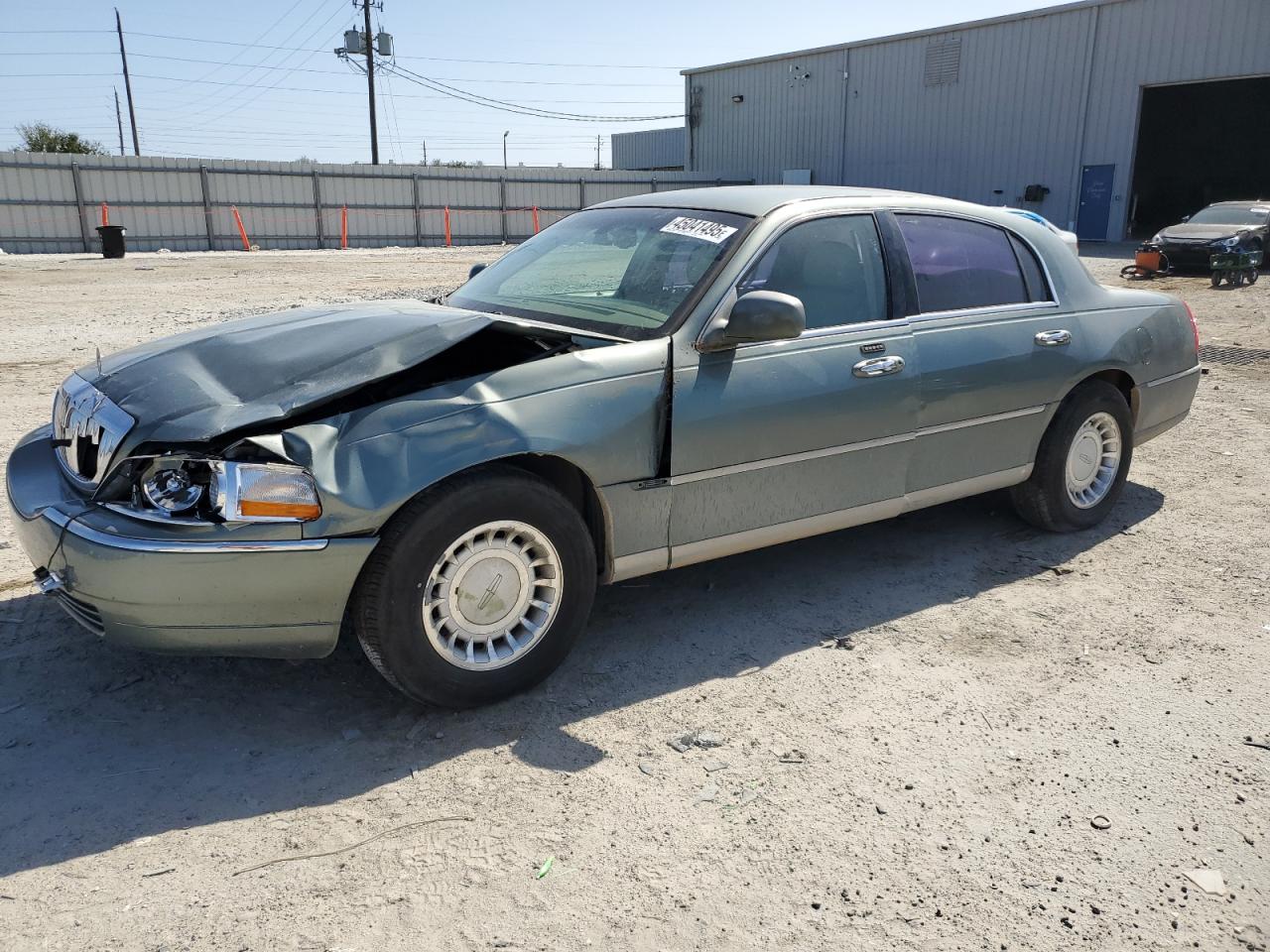 2006 Lincoln Town Car - Image 1