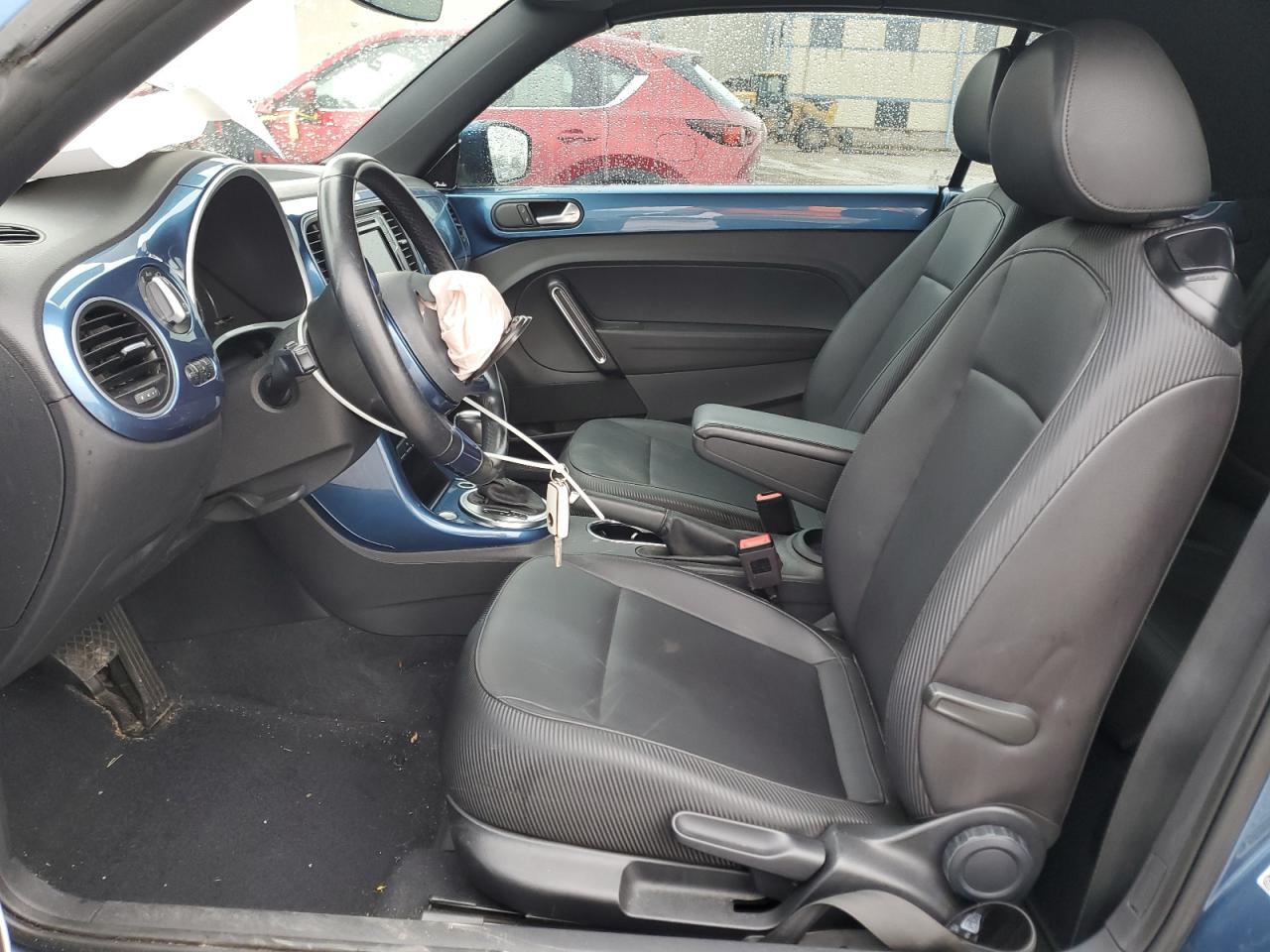 2019 Volkswagen Beetle - Image 7
