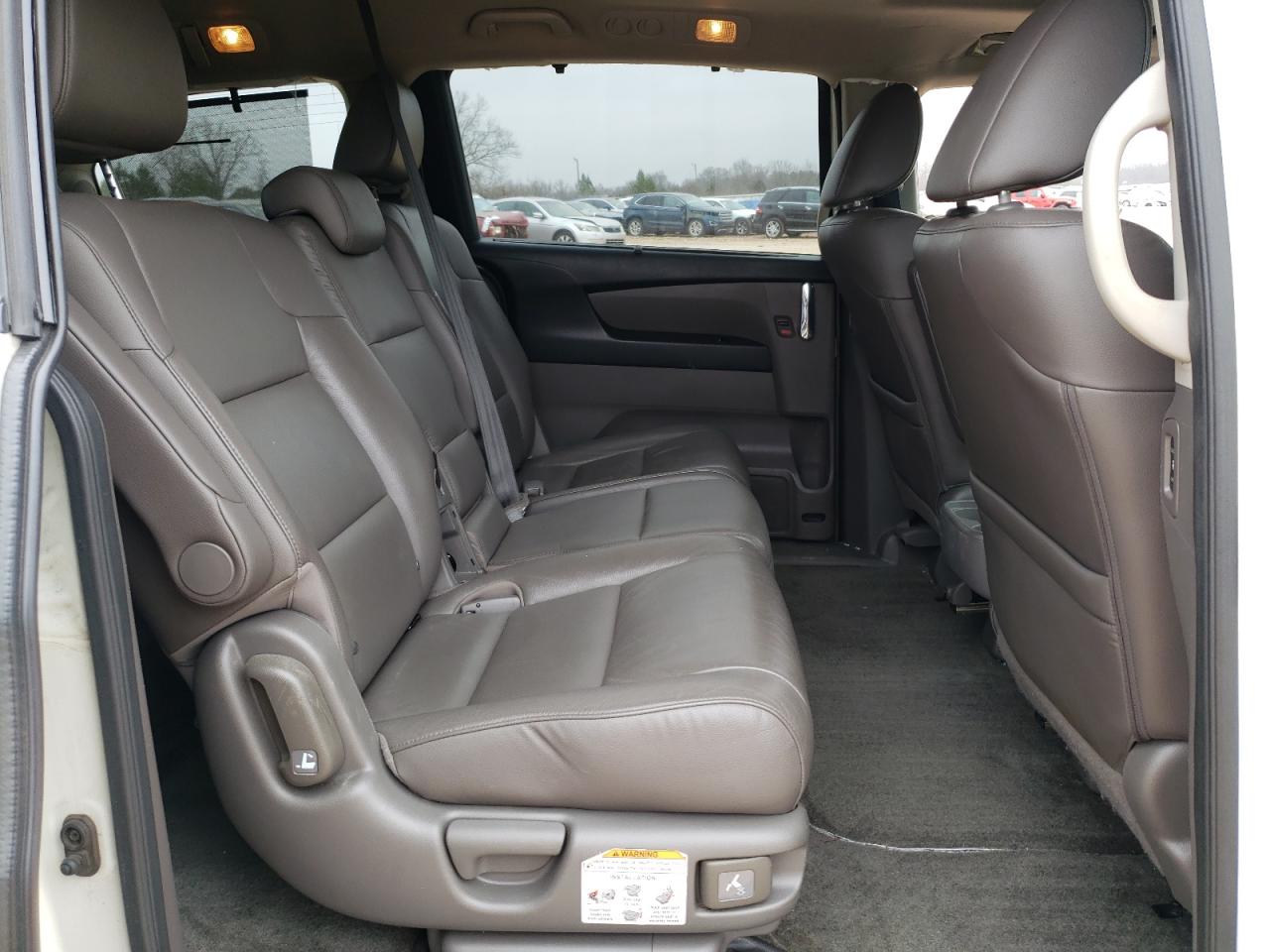 2016 Honda Odyssey - Image 11