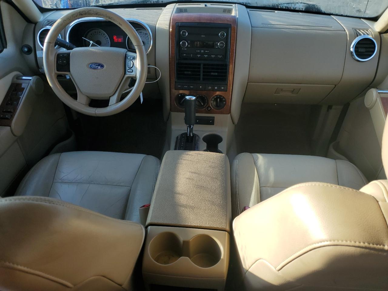 2010 Ford Explorer - Image 8