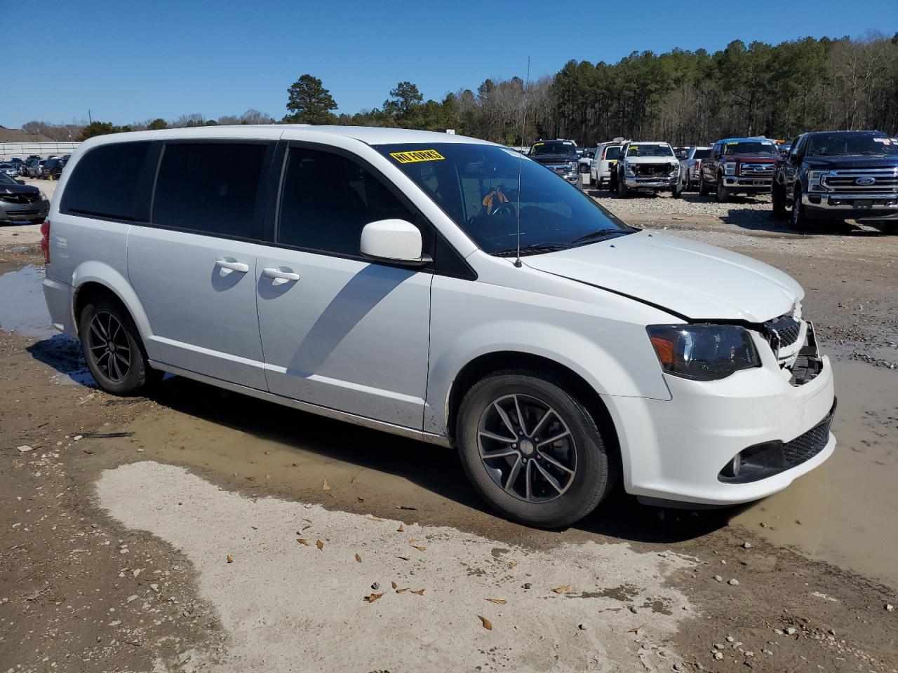 2018 Dodge Caravan - Image 4
