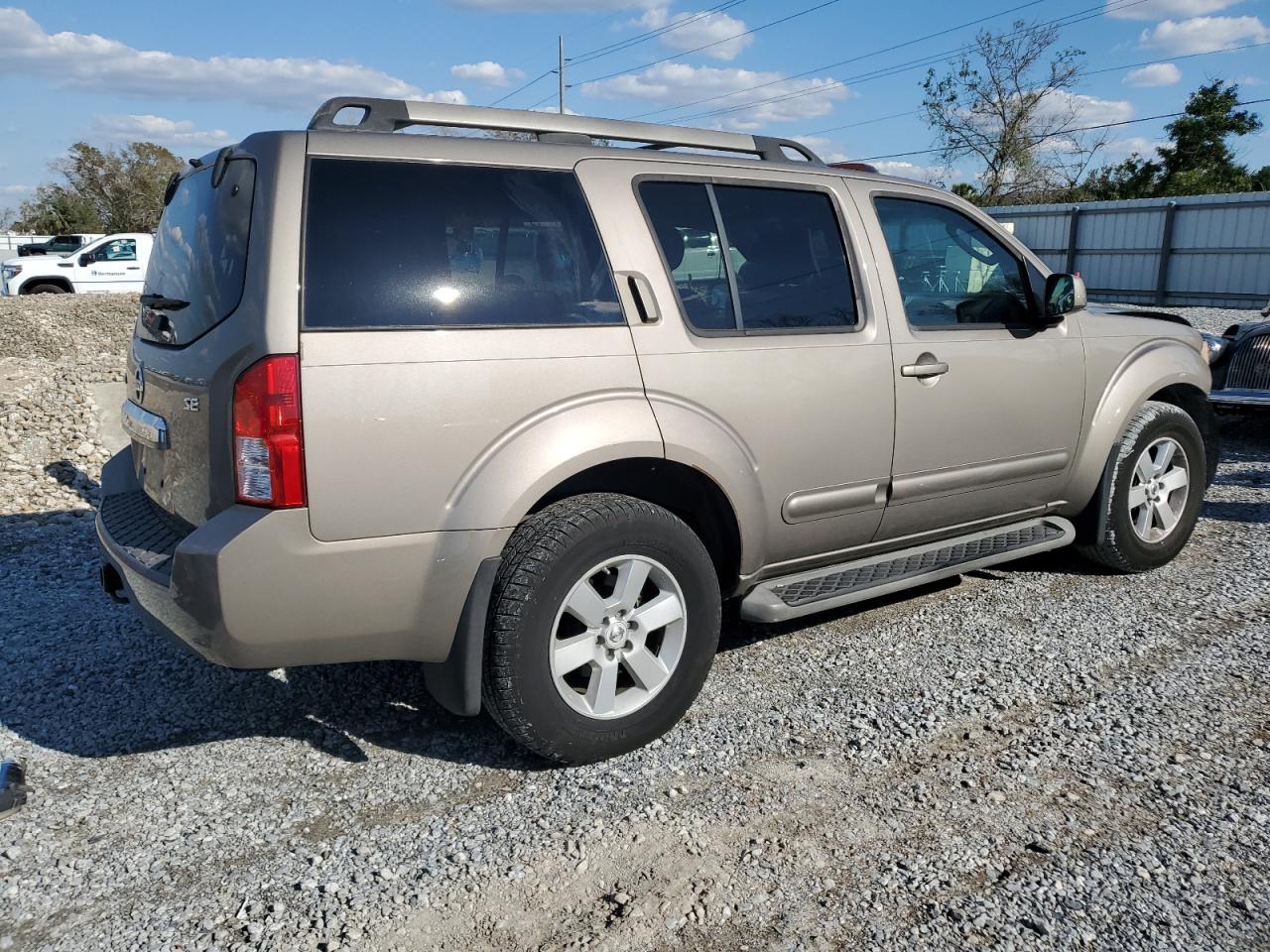 2008 Nissan Pathfinder - Image 3