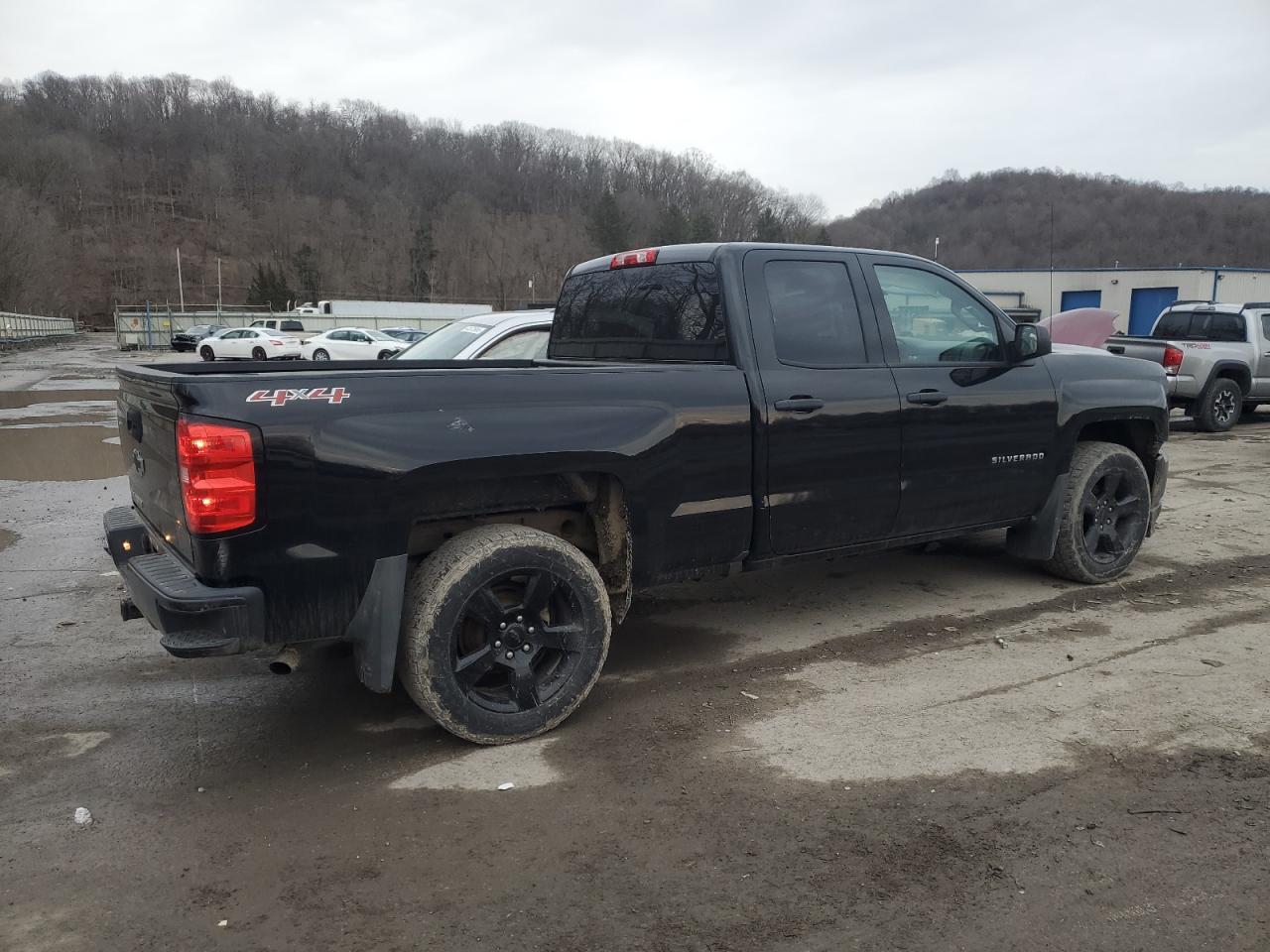 2017 Chevrolet Silverado - Image 3