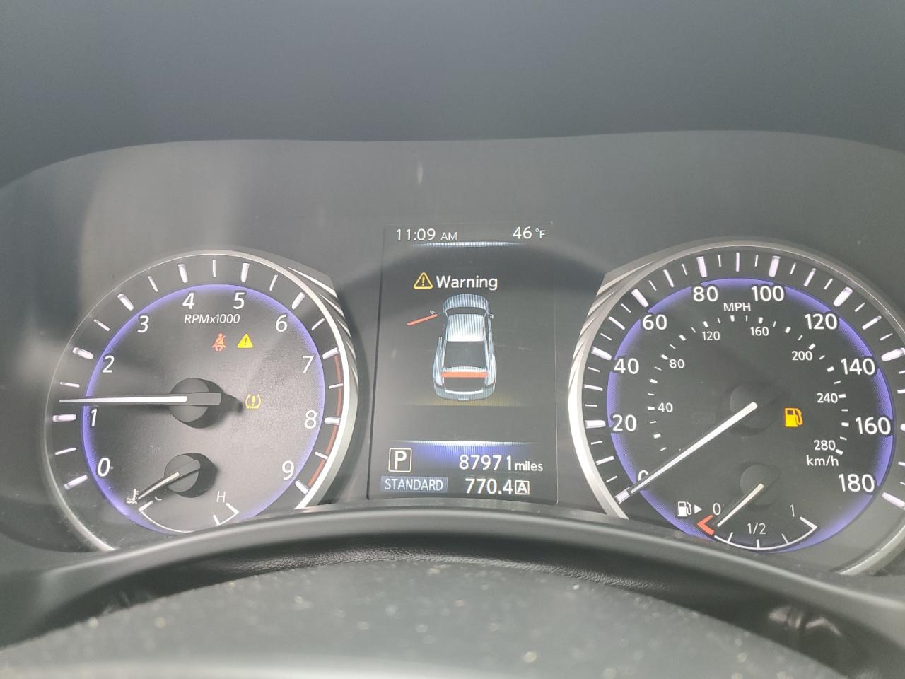 2017 Infiniti Q60 - Image 9