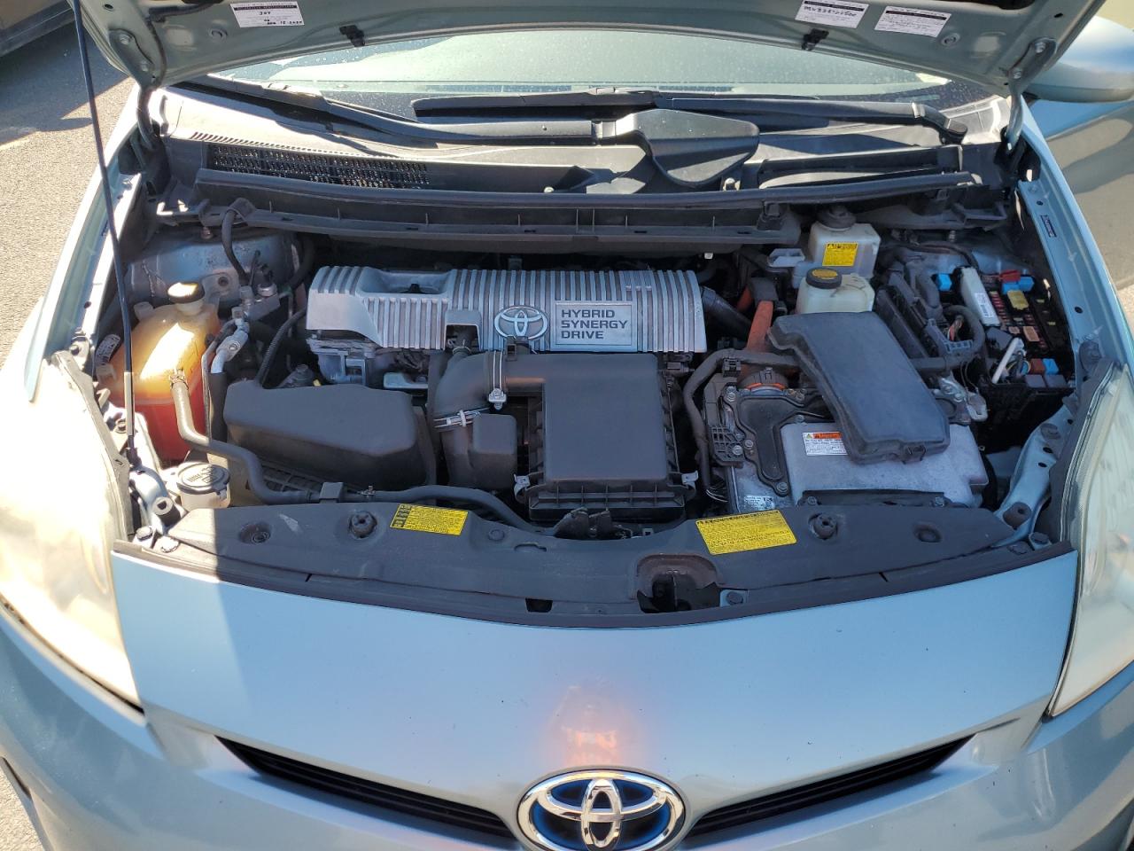 2012 Toyota Prius - Image 11