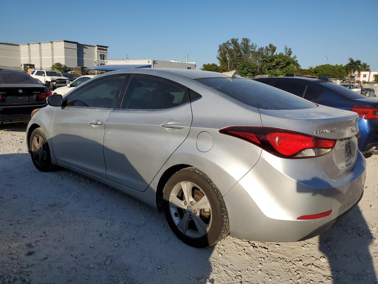 2016 Hyundai Elantra - Image 2