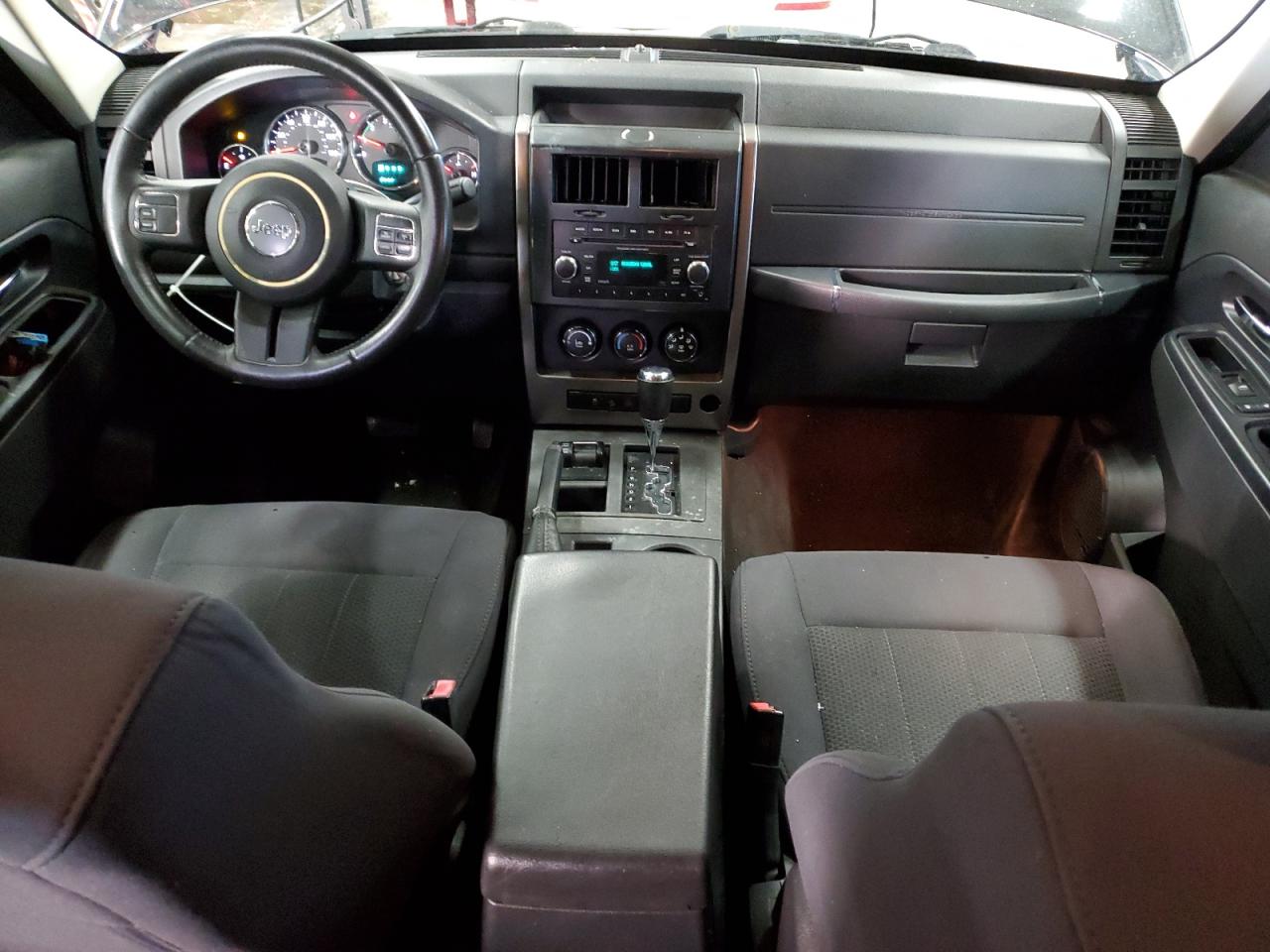 2012 Jeep Liberty (North America) - Image 8