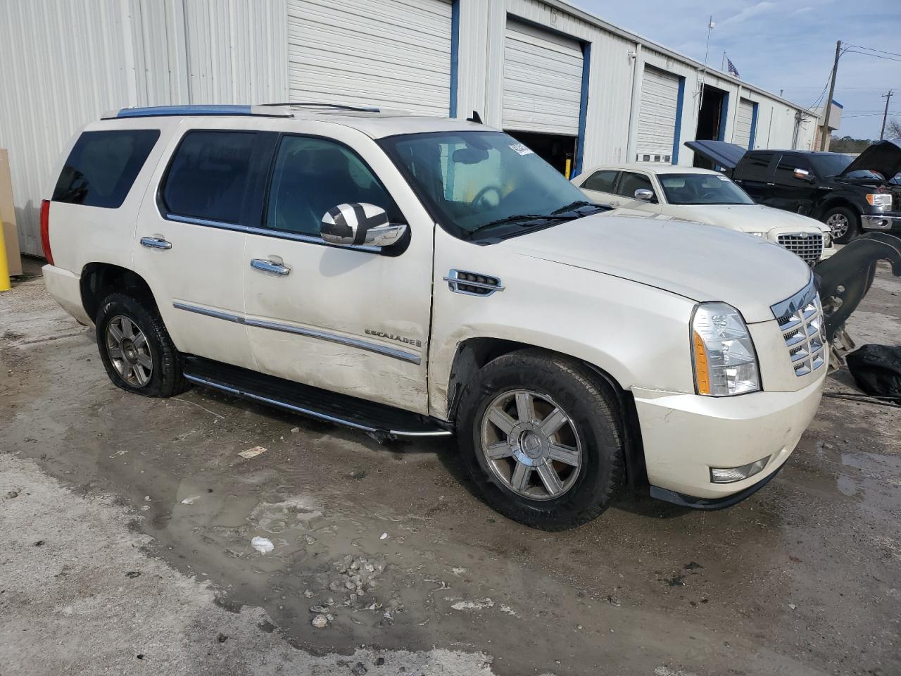 2009 Cadillac Escalade - Image 4