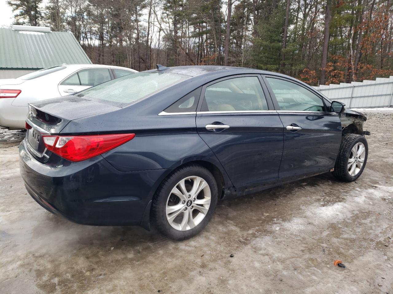 2013 Hyundai Sonata - Image 3