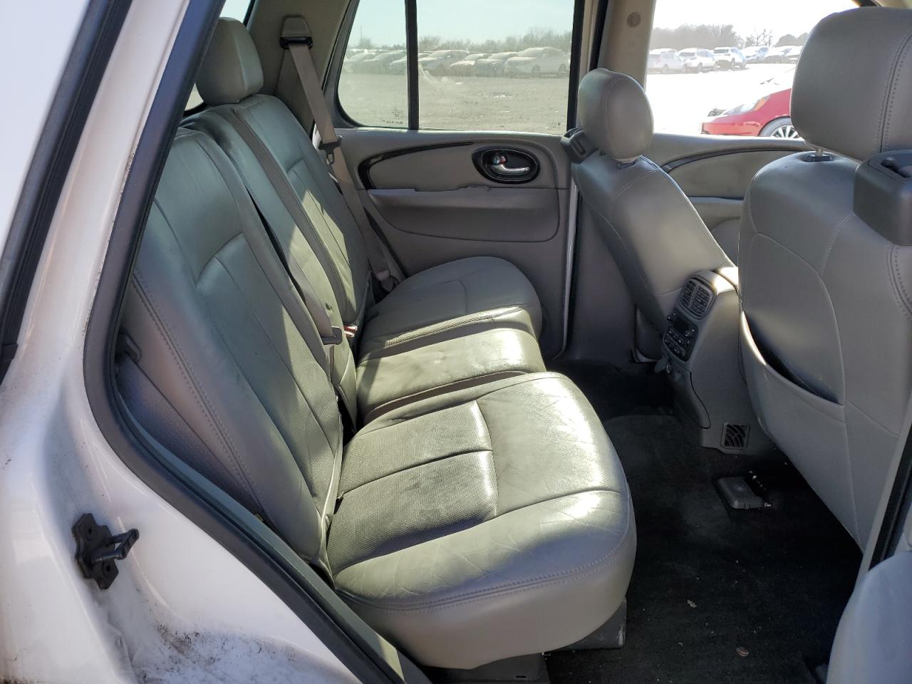 2004 Buick Rainer - Image 12