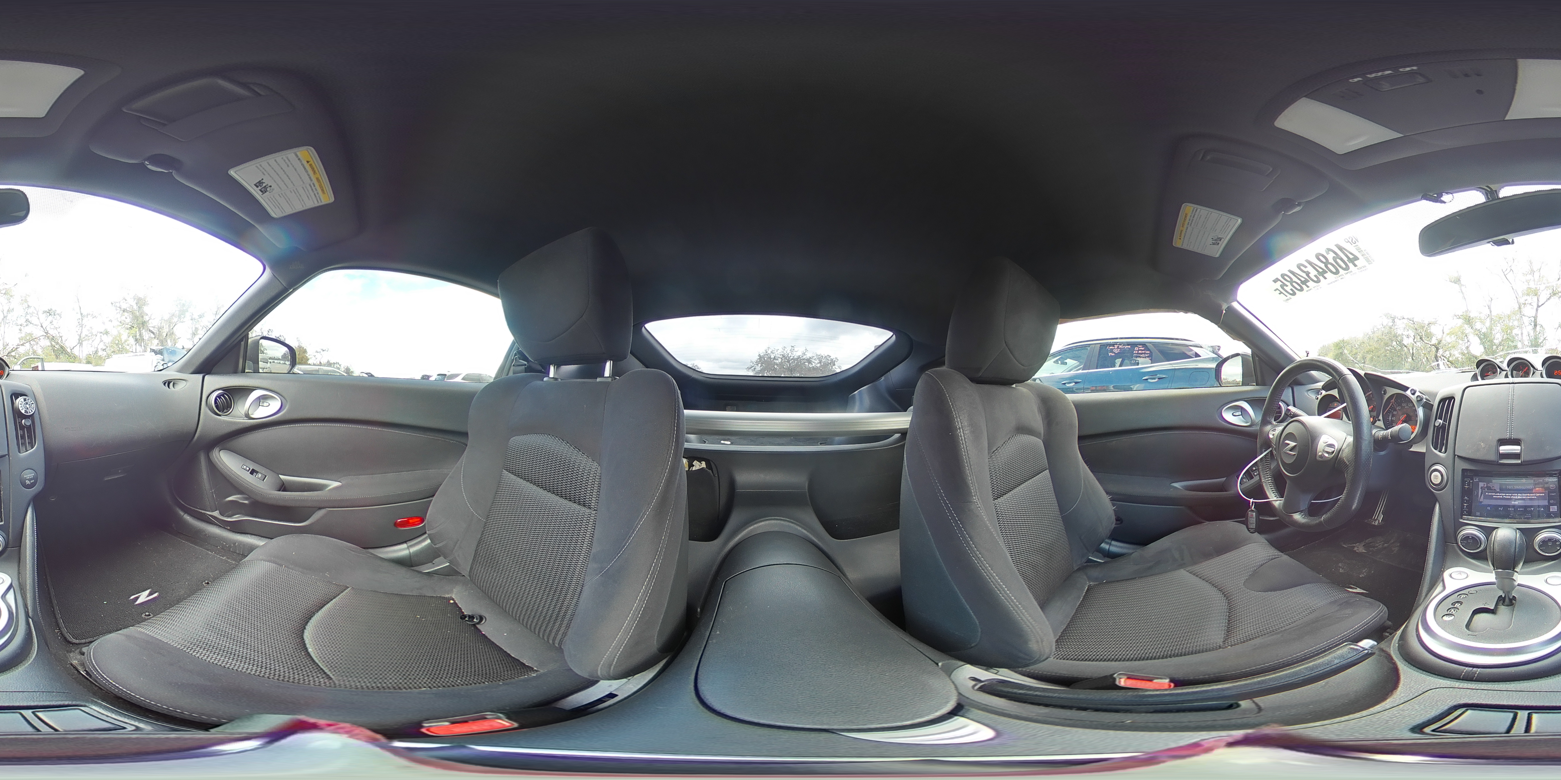 2017 Nissan 370Z - Image 13