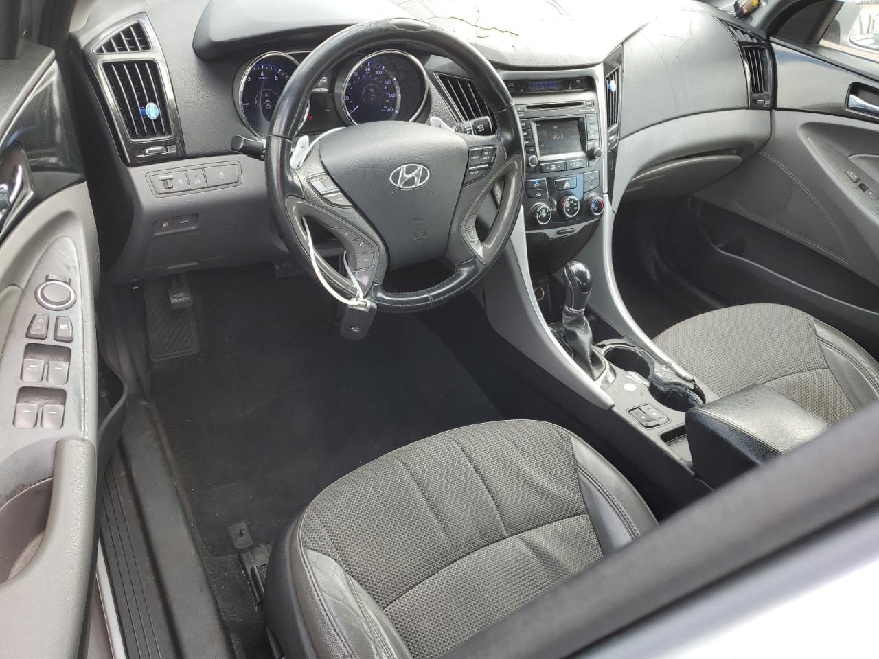 2014 Hyundai Sonata - Image 8