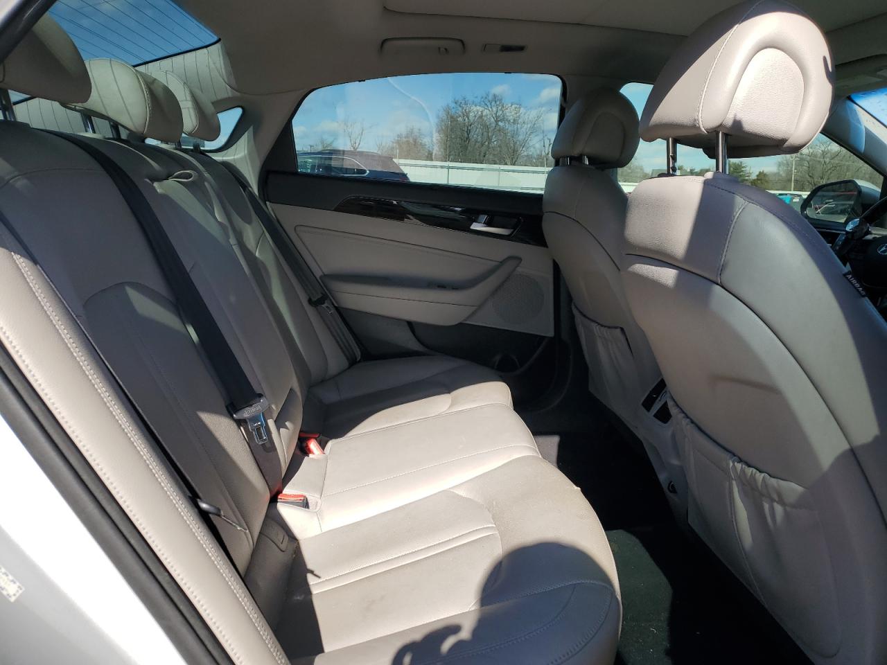 2016 Hyundai Sonata - Image 10