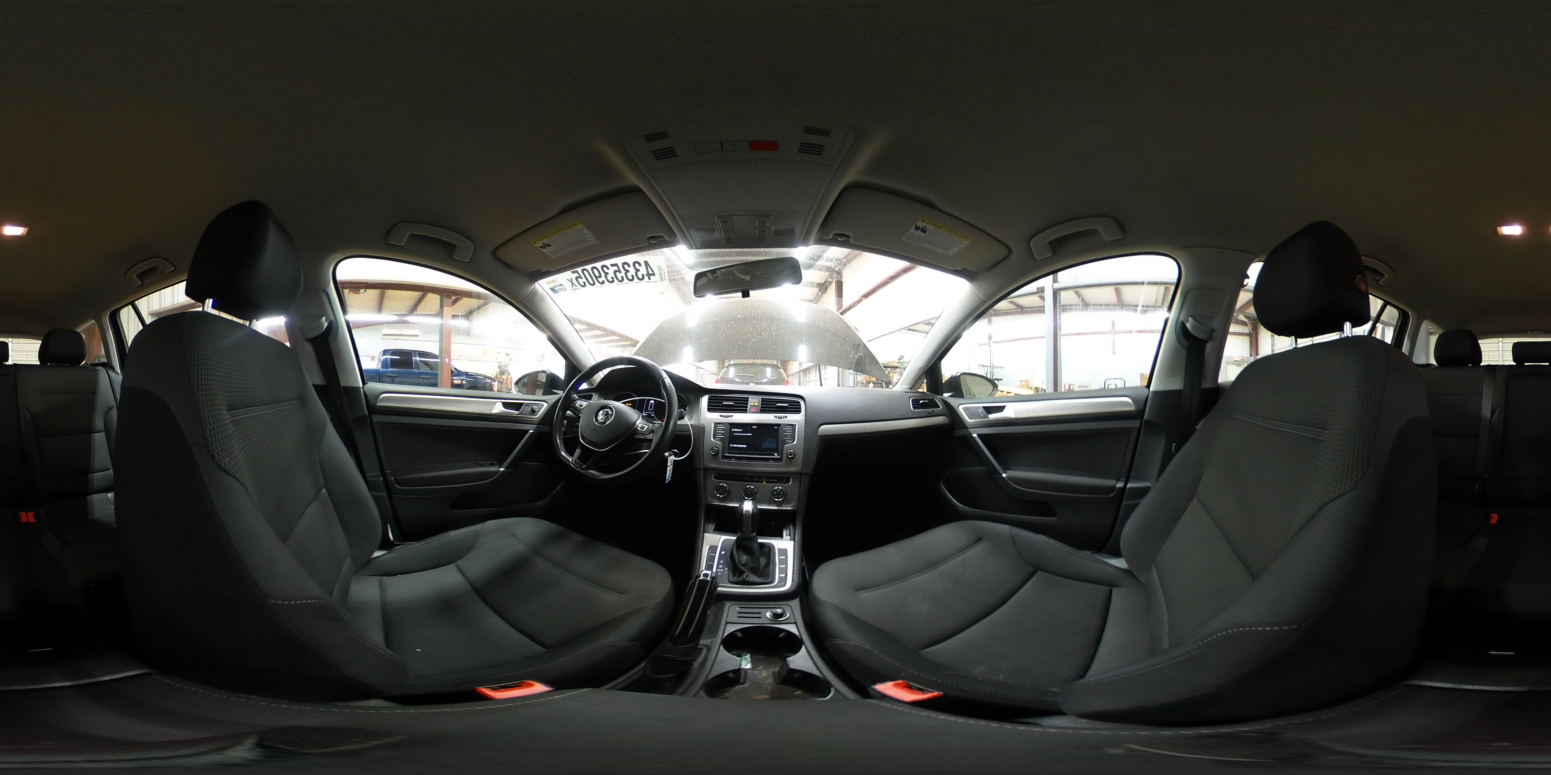 2016 Volkswagen Golf - Image 13